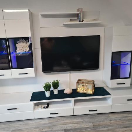Exklusive Ferienwohnung Nahe Der Nordsee Wesselburen Exterior foto